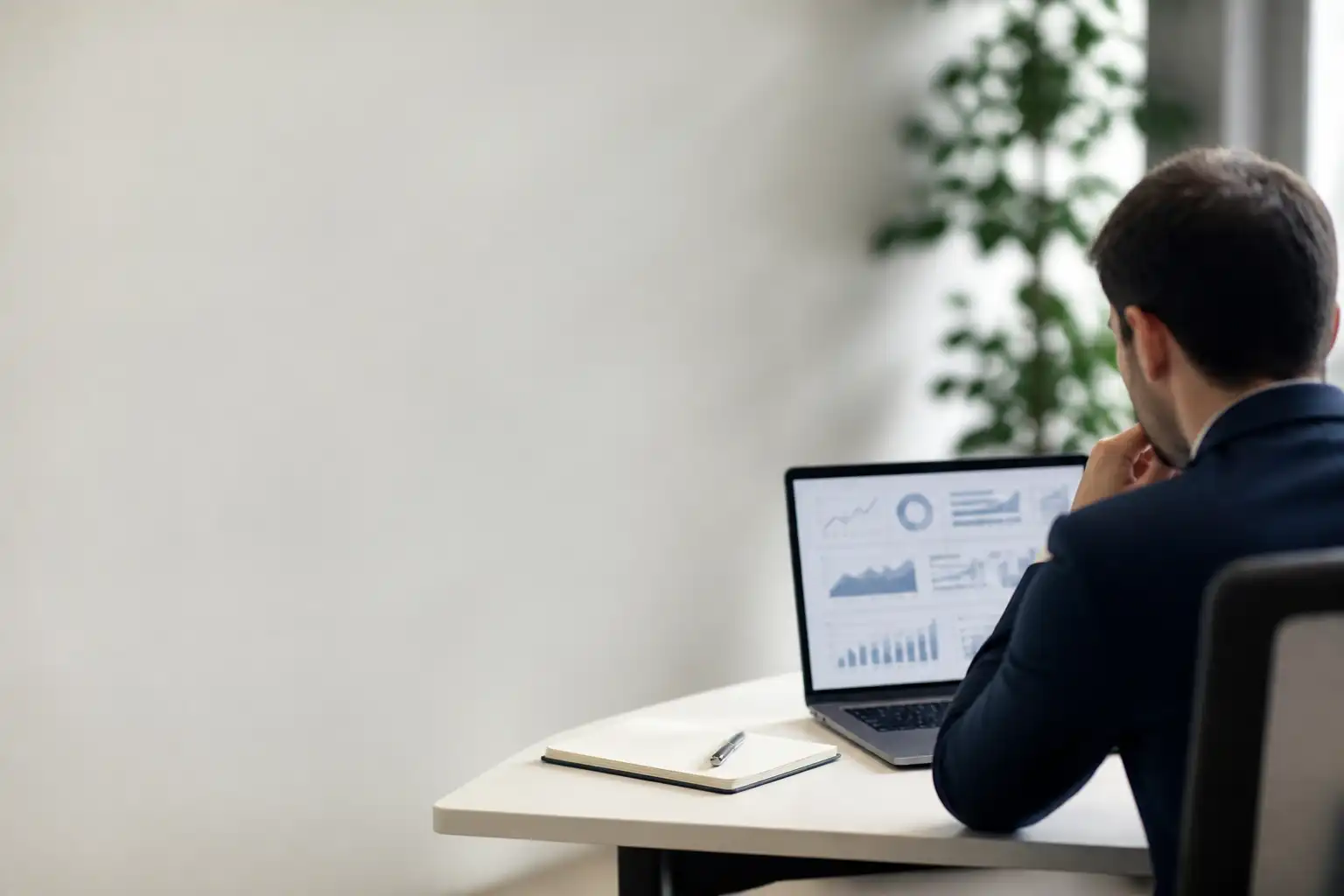 KI-gestützte Leistungskontrolle im Job: So gehst du mit algorithmischen Bewertungen um